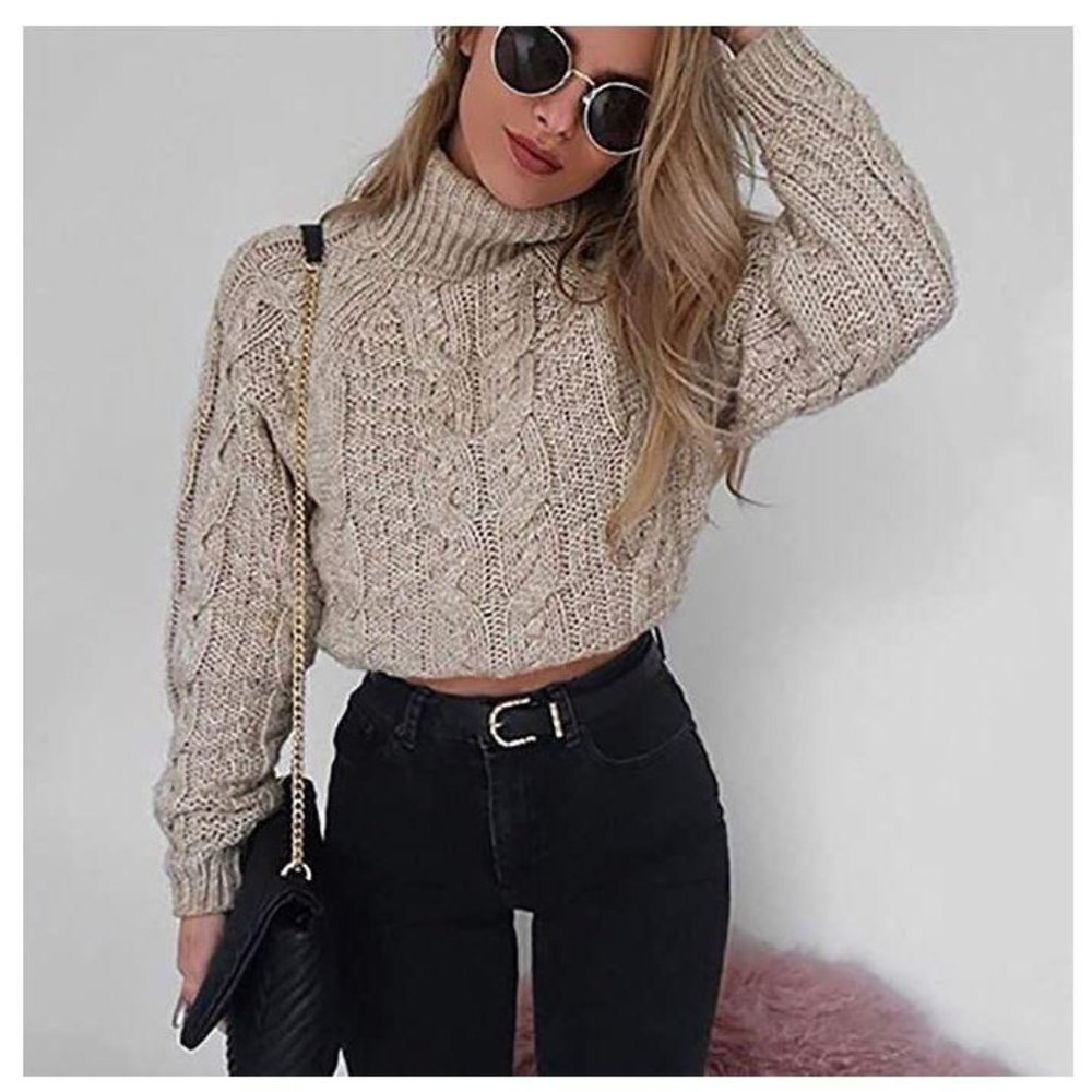 SOLD! Women’s Turtleneck Pullover Knited Sweater - Picture 1 of 3